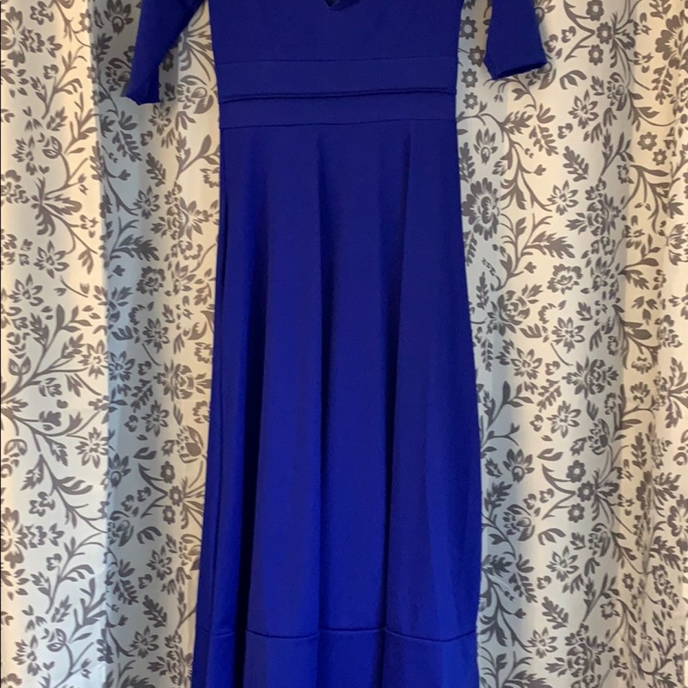 Dress - Picture 2 of 3
